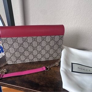 Authentic Gucci Supreme Mini Bag On Chain